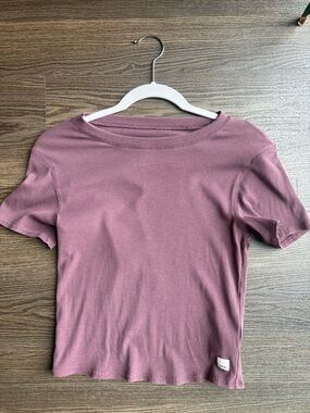 Vuori Pose Tee in Rosewood